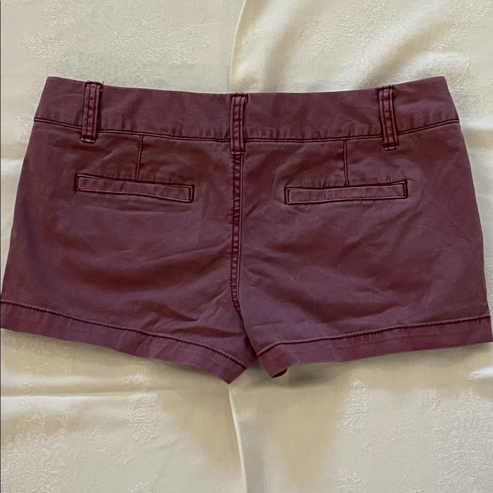 Mossino Supply & Co burgundy size 5 shorts